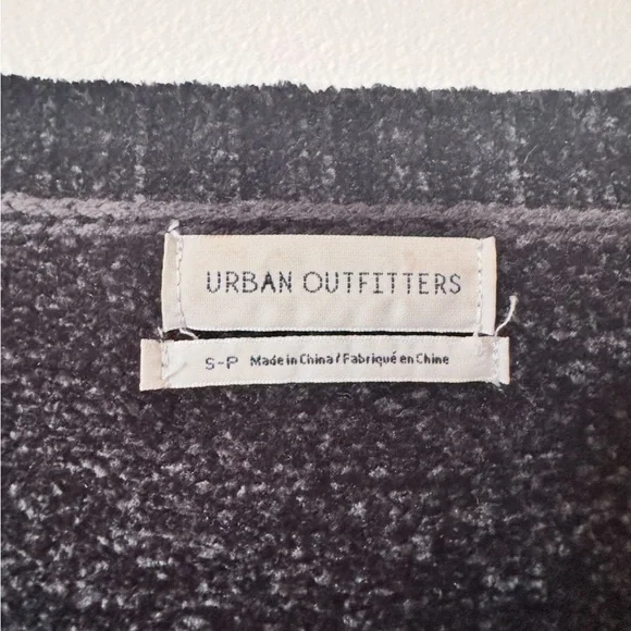 Urban Outfitters Black Cropped Button Front Cardigan Sweater - Picture 5 of 5